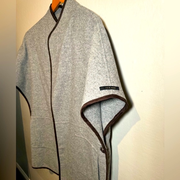 Zara Woman Hand Made Wool Blend Poncho Gray Cape Size M - Picture 4 of 11